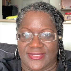 Meet your Posher, Regina